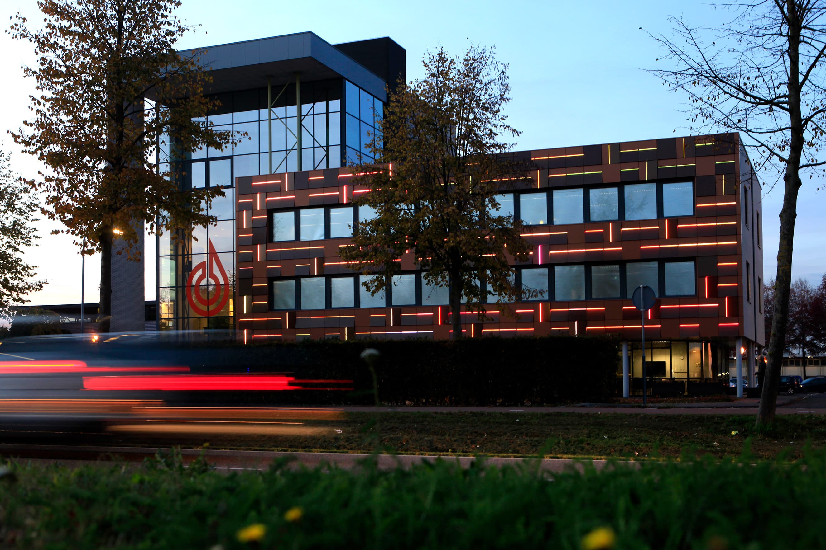The integrated LED lighting changes colour with the seasons.
